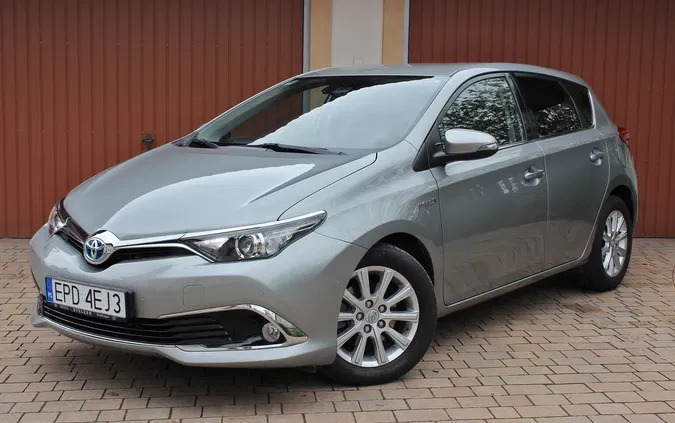 toyota auris łódzkie Toyota Auris cena 63900 przebieg: 63000, rok produkcji 2016 z Poddębice